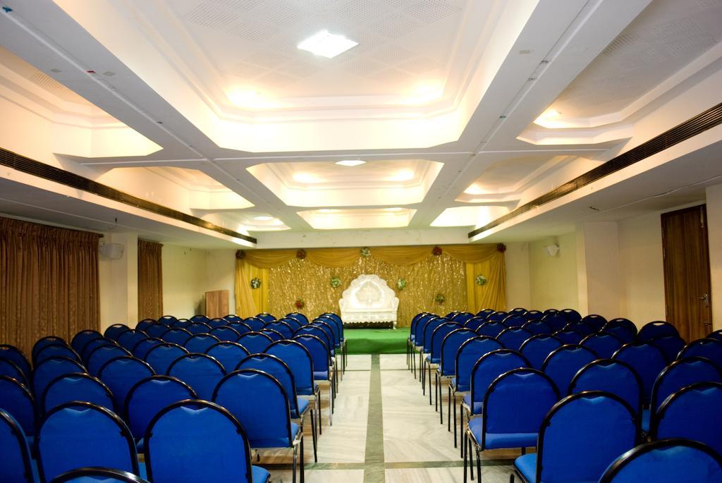 מדוראי Hotel Rajadhane מראה חיצוני תמונה
