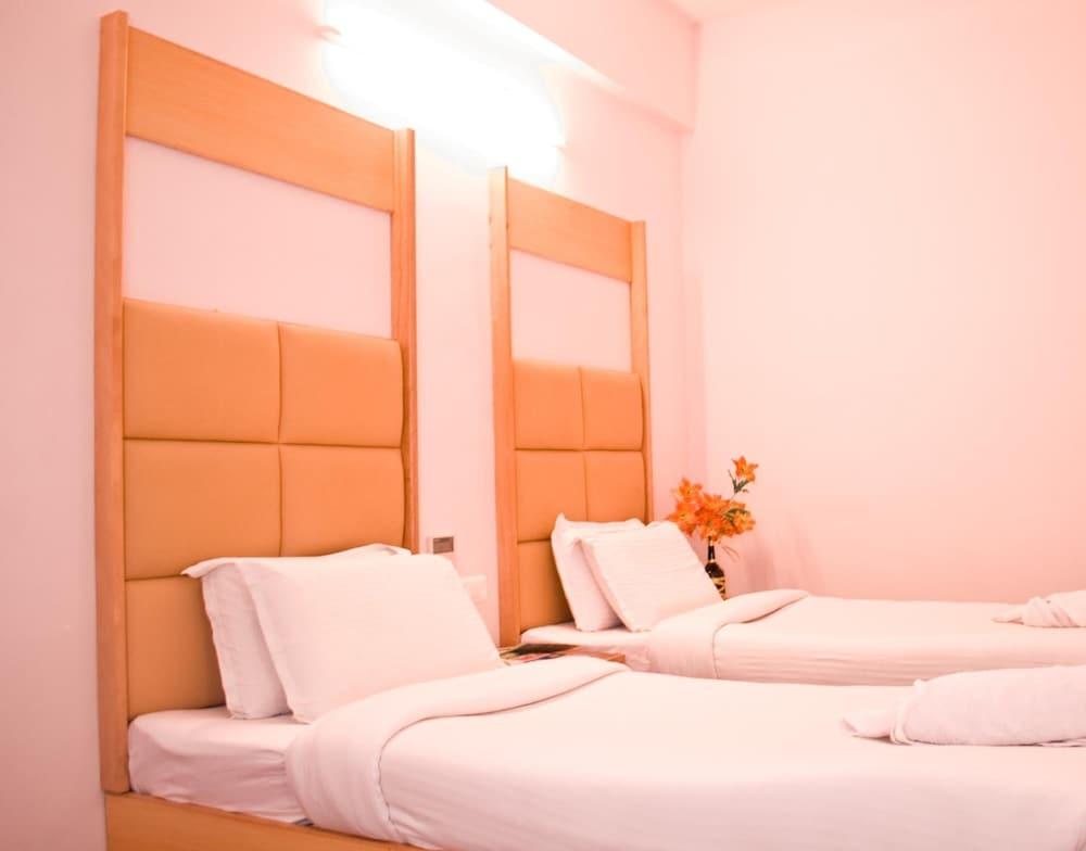 מדוראי Hotel Rajadhane מראה חיצוני תמונה