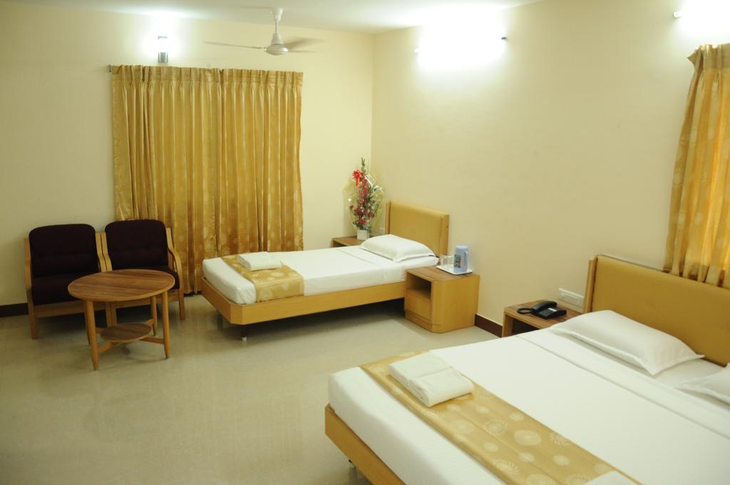 מדוראי Hotel Rajadhane מראה חיצוני תמונה