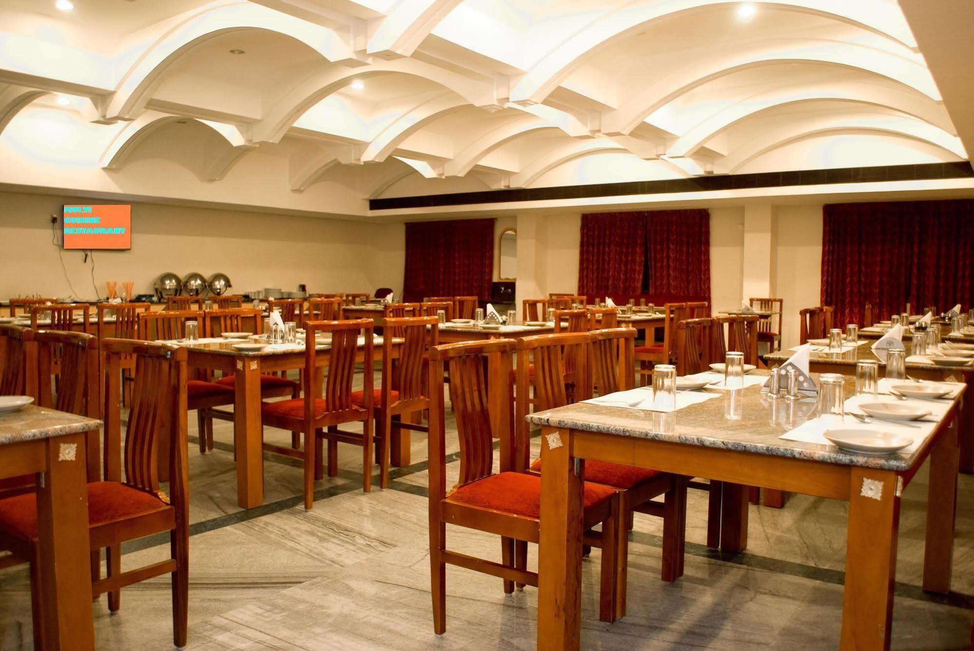 מדוראי Hotel Rajadhane מראה חיצוני תמונה