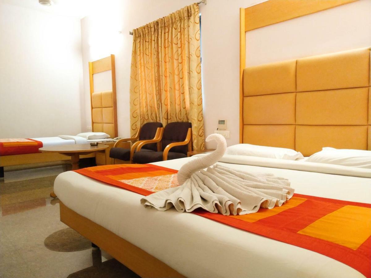 מדוראי Hotel Rajadhane מראה חיצוני תמונה